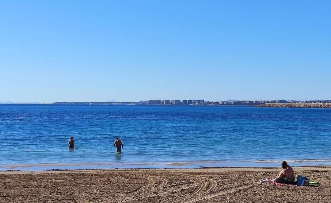 Apartamento Azzurro Apartman Torrevieja Kültér fotó